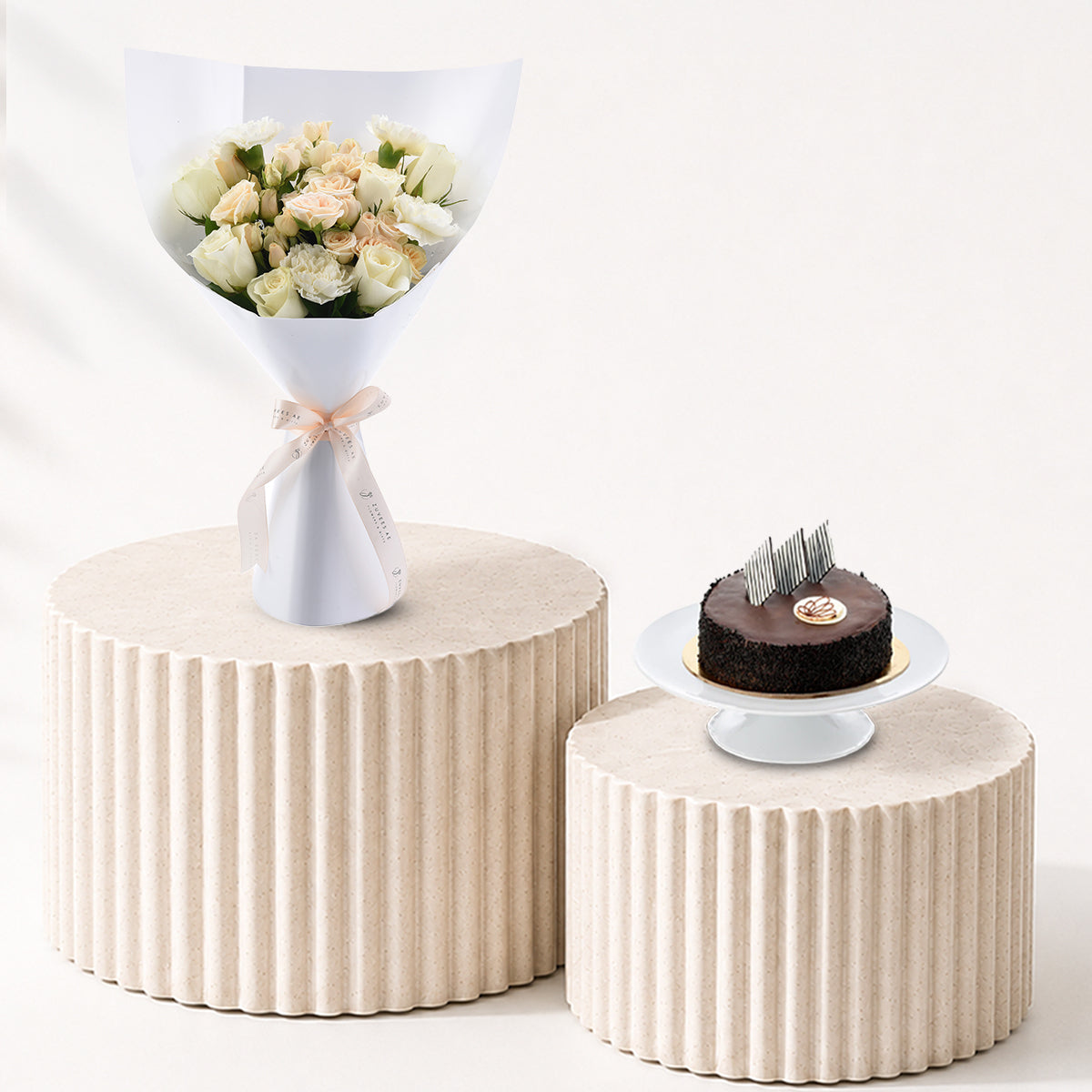 Grace & Bloom Bouquet Cake Combo - Zuvees.ae