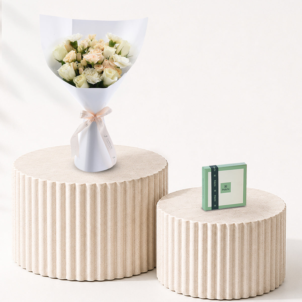 Grace & Bloom Bouquet Chocolate Combo - Zuvees.ae