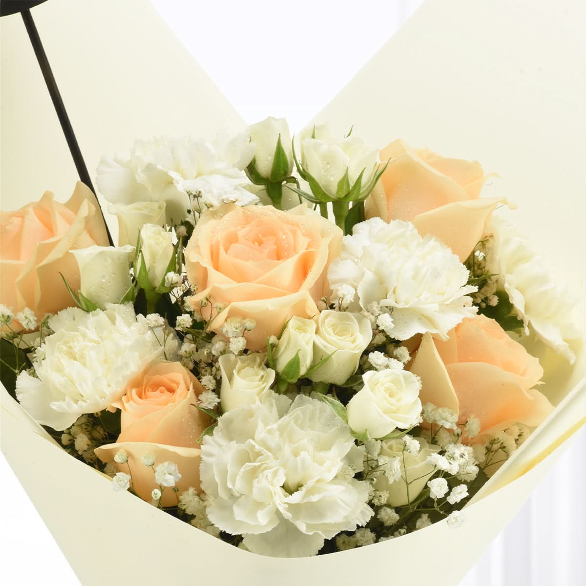 Bloom of Merit Bouquet - Zuvees.ae