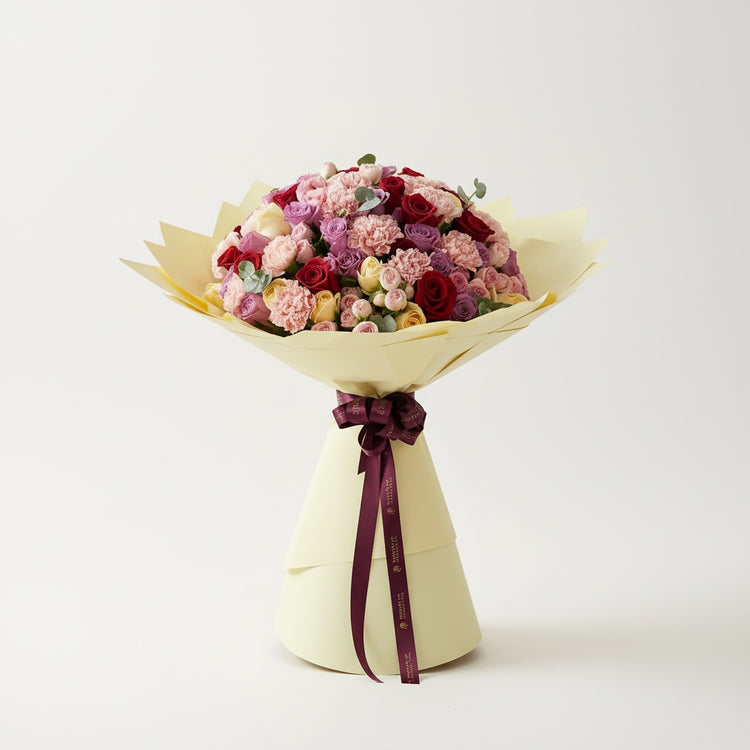 Zahrat Al Quloob – Premium Rose & Carnation Bouquet - Zuvees.ae