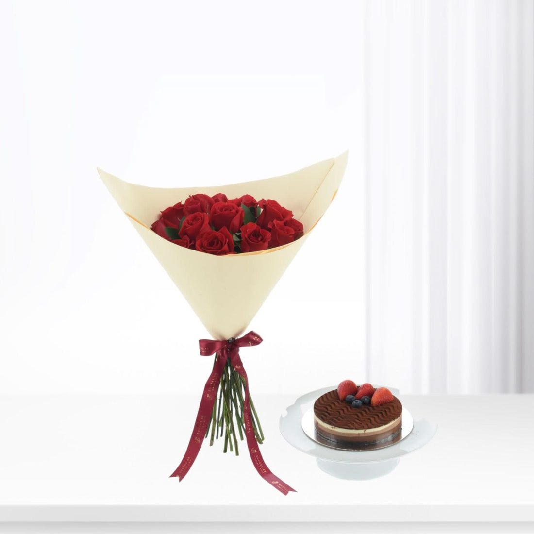 15 Red Roses Bouquet with Cake Combo - Zuvees.ae