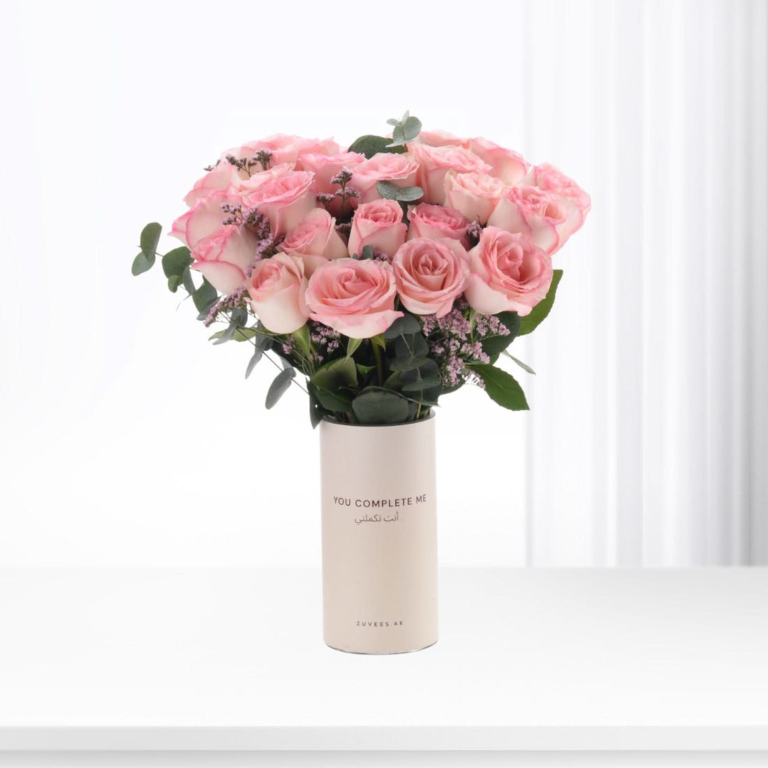 Soft pink roses in minimalist vase with bilingual message, elegant and romantic.