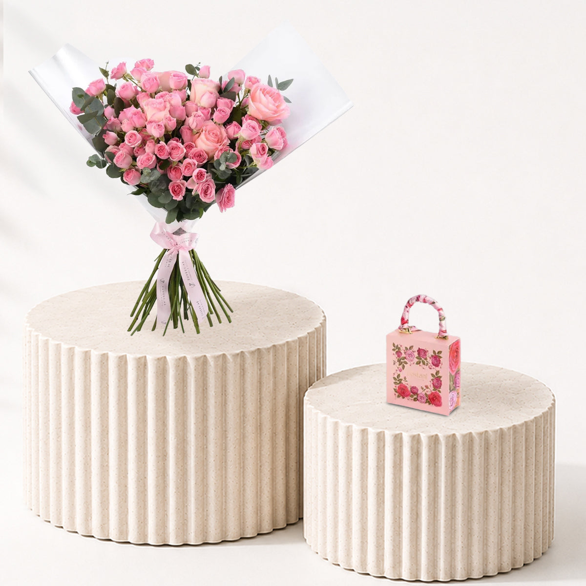 Pink Perfection with Chocolate Combo - Zuvees.ae