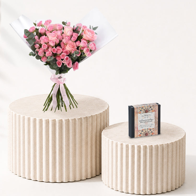 Pink Perfection with Chocolate Combo - Zuvees.ae