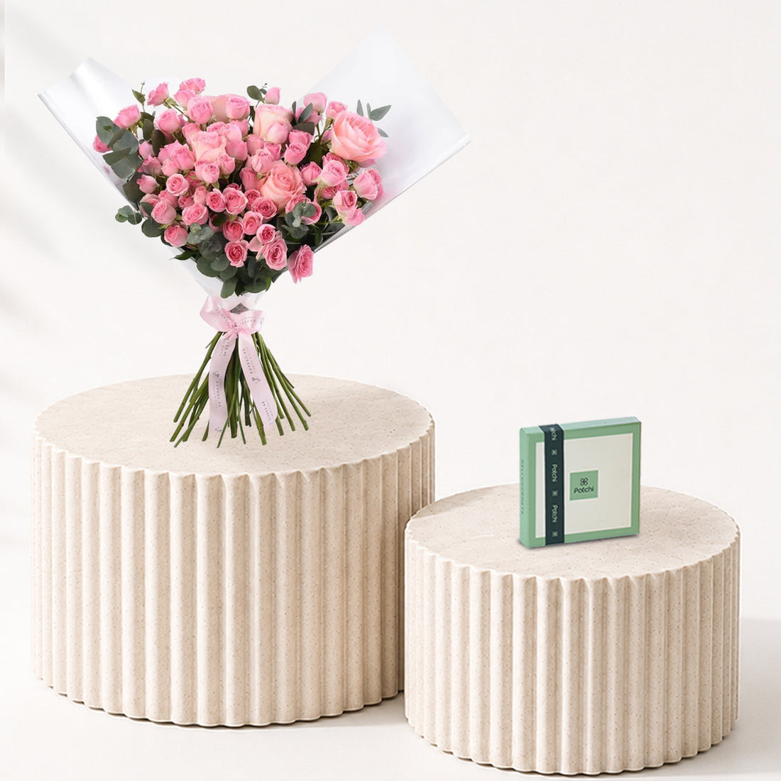 Pink Perfection with Chocolate Combo - Zuvees.ae