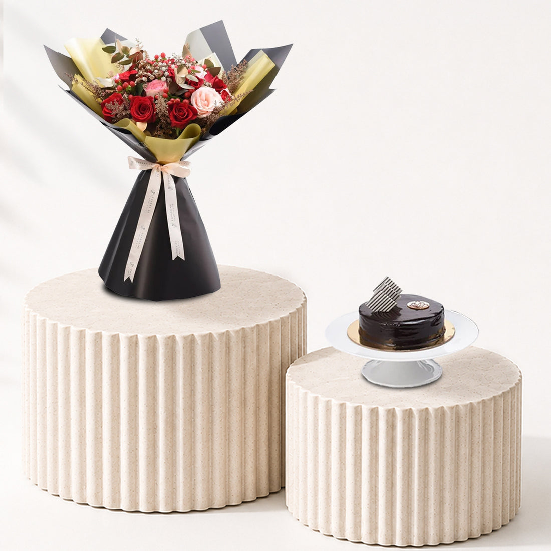 The Golden Romance Bouquet Cake Combo - Zuvees.ae