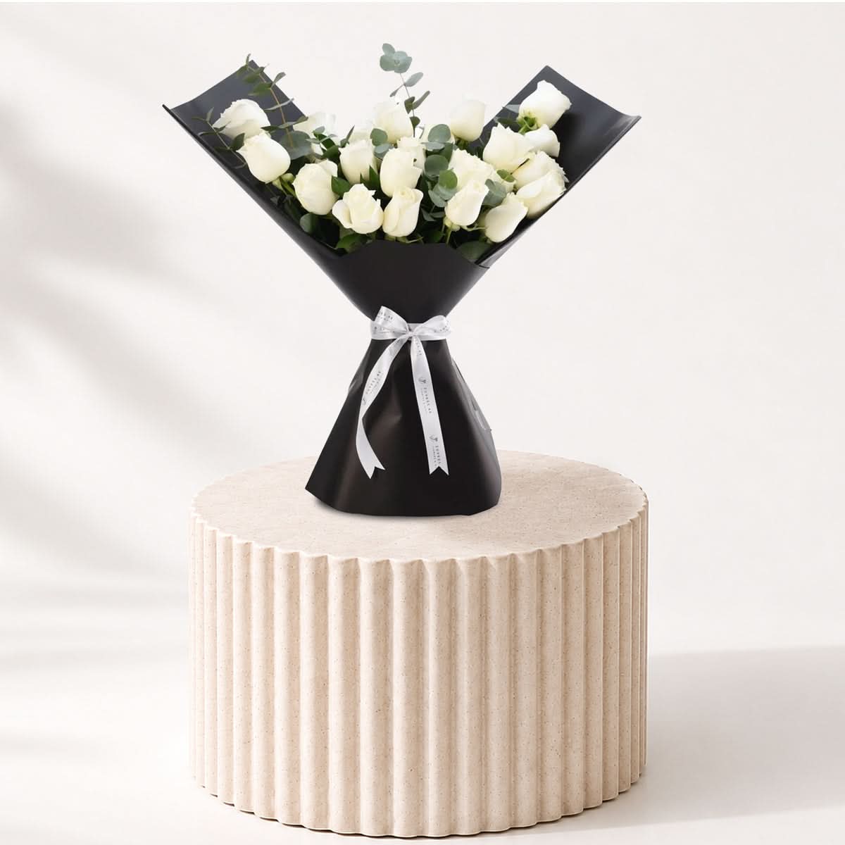Snow Petals Bouquet - Zuvees.ae