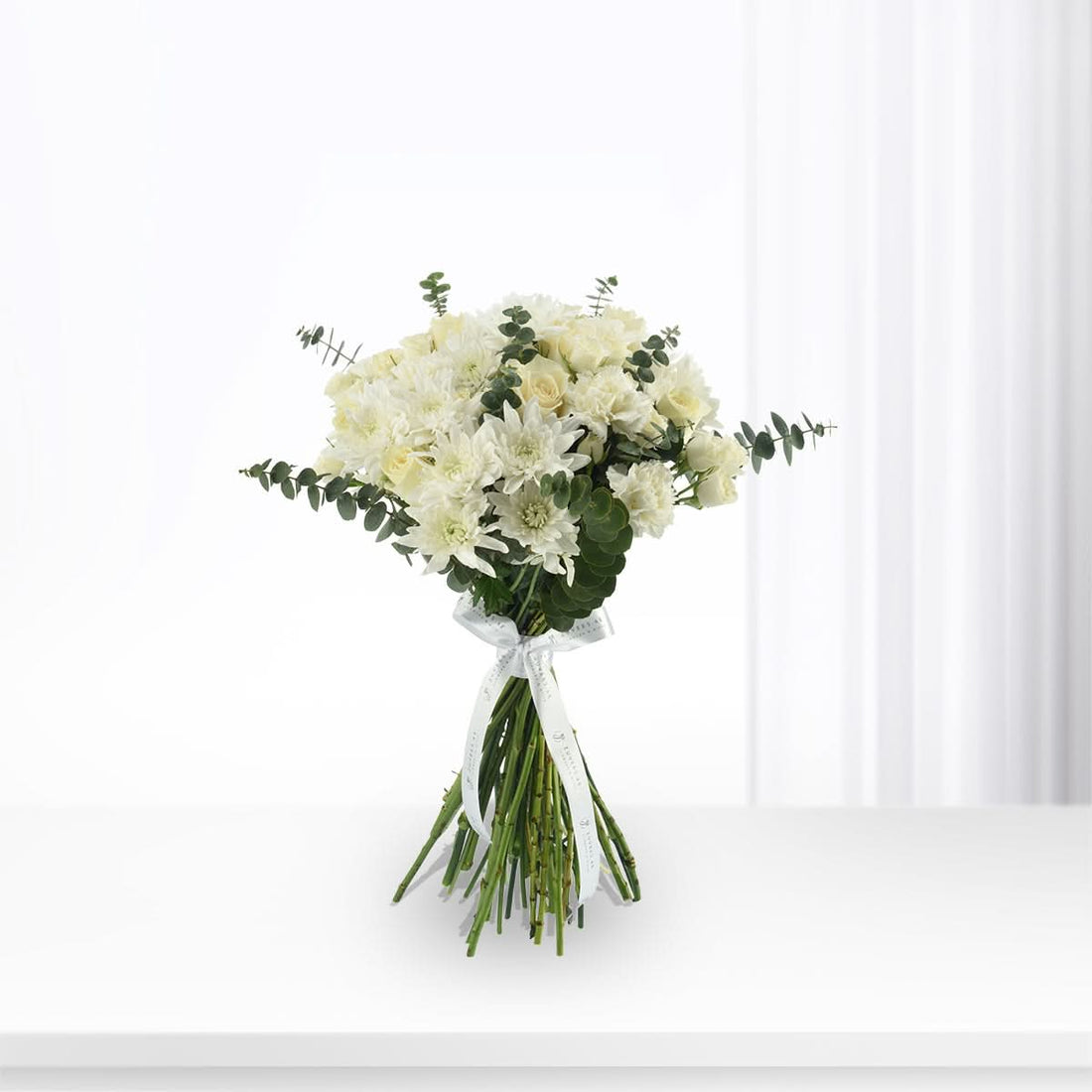 A Garden in White Bouquet - Zuvees.ae