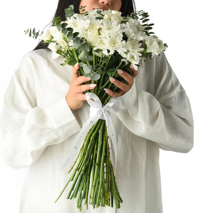 A Garden in White Bouquet - Zuvees.ae