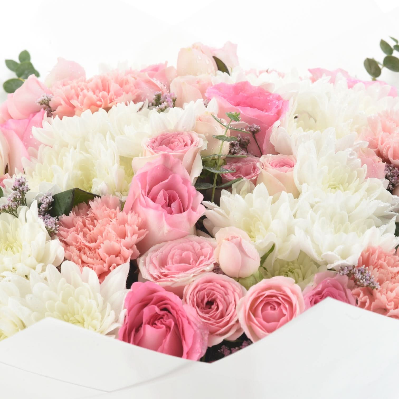 Blush &amp; Snow Bouquet - Zuvees.ae