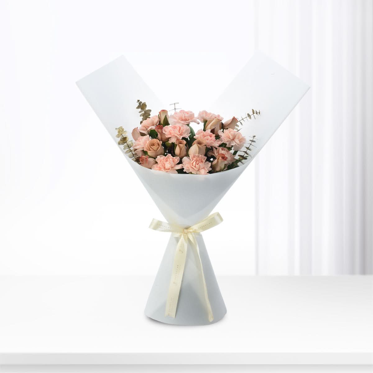 Diwali Cappuccino Roses &amp; Peach Carnations Bouquet - Diwali Gifts