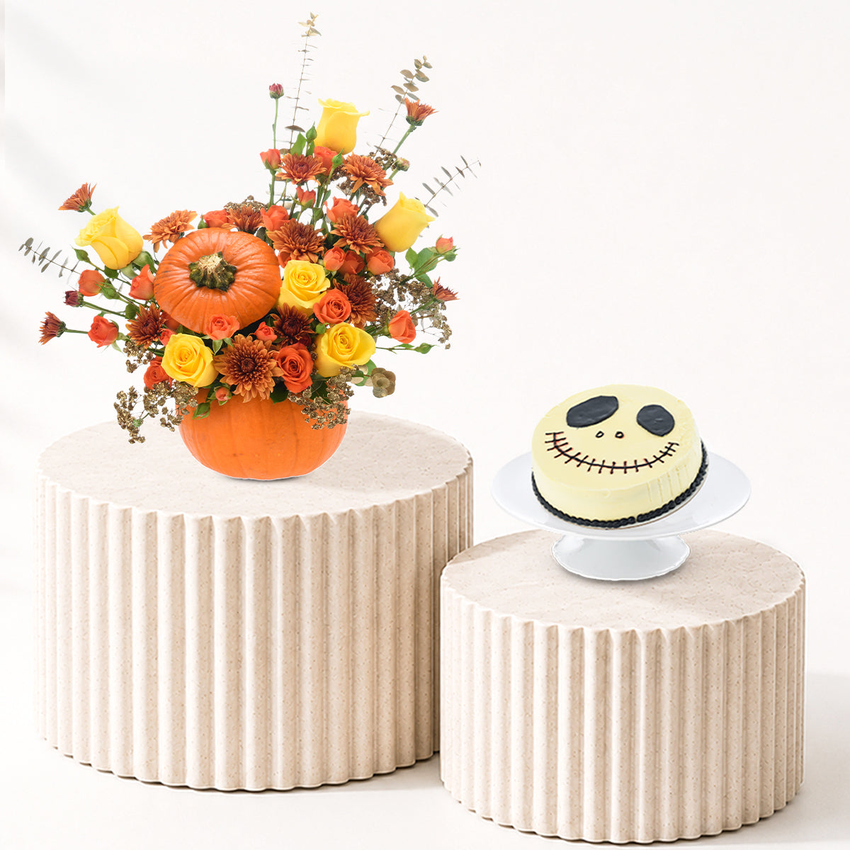 Halloween Mix Roses In Pumpkin Cake Combo - Halloween Gifts