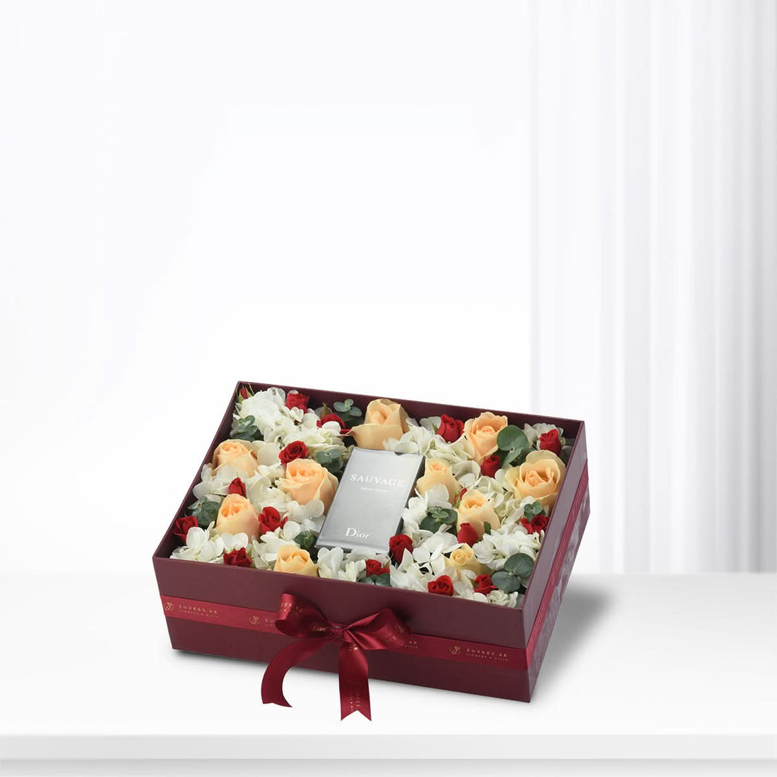 The Blooming Gallery Box with Dior Suavage